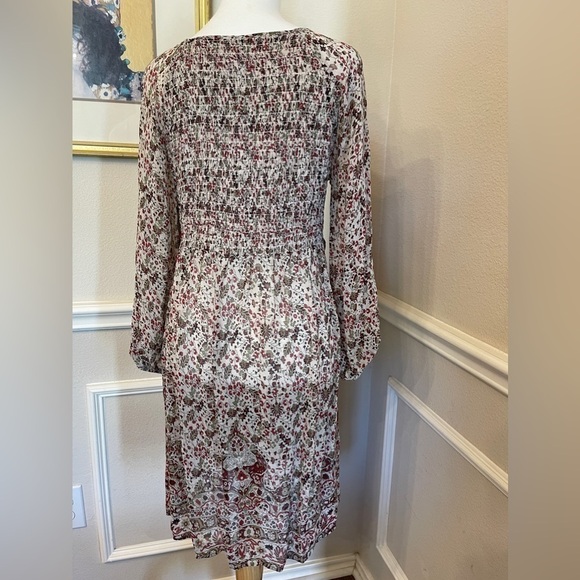 Velvet by Graham & Spencer Women's Ariana Printed Smocked Dress in Medium - Picture 4 of 8